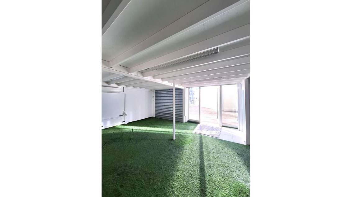 À louer local commercial 133m² proche mer à Fréjus