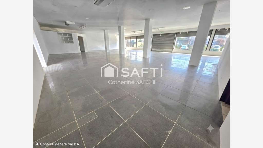 Local 287m² secteur très fréquenté à Fréjus