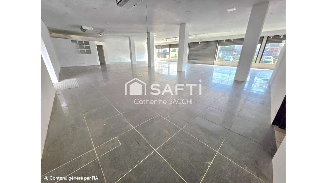 Grand volume parking secteur très fréquenté