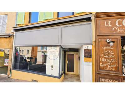 Location Locaux commerciaux - Boutiques à Fréjus