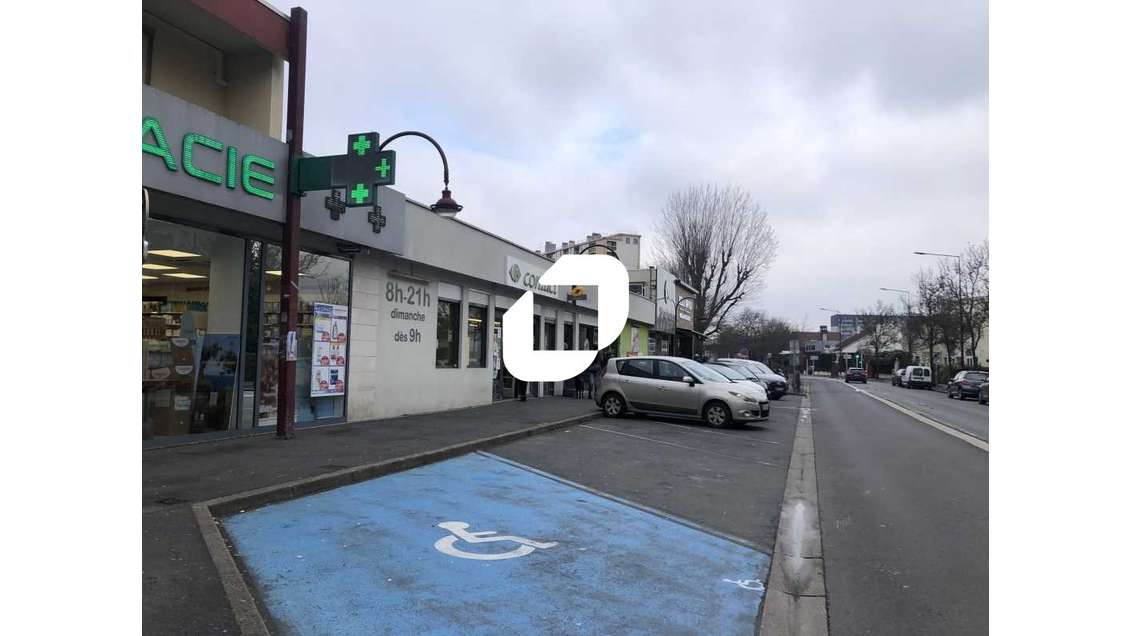 A louer Local commercial 161m² Fresnes