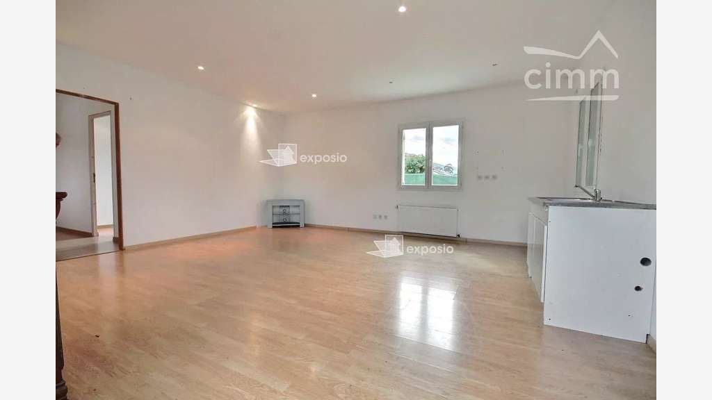 Location local commercial 78m² Grésivaudan Froges