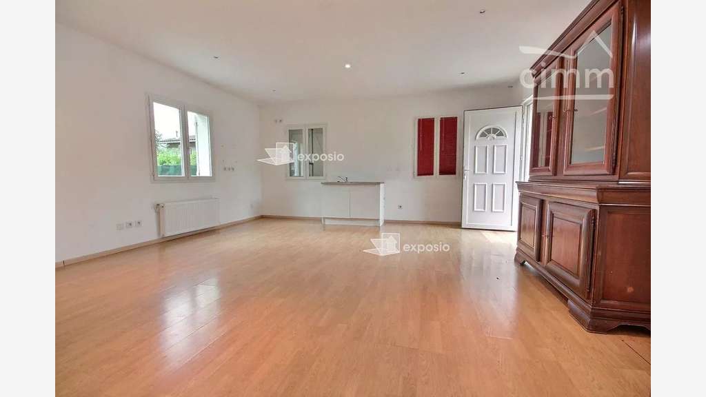 Location local commercial 78m² Grésivaudan Froges