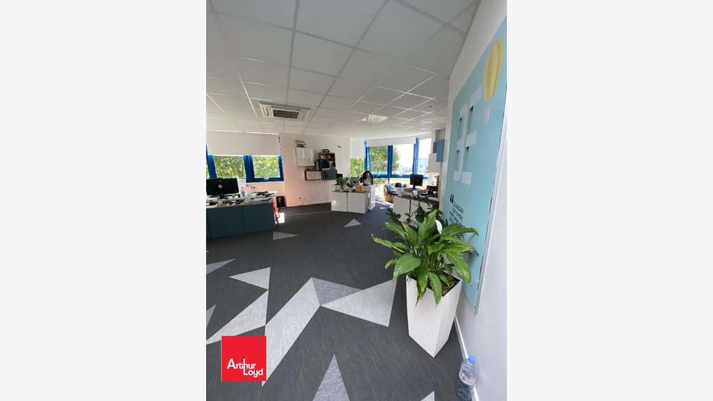 A louer bâtiment 3944m² à Chartres / Gellainville