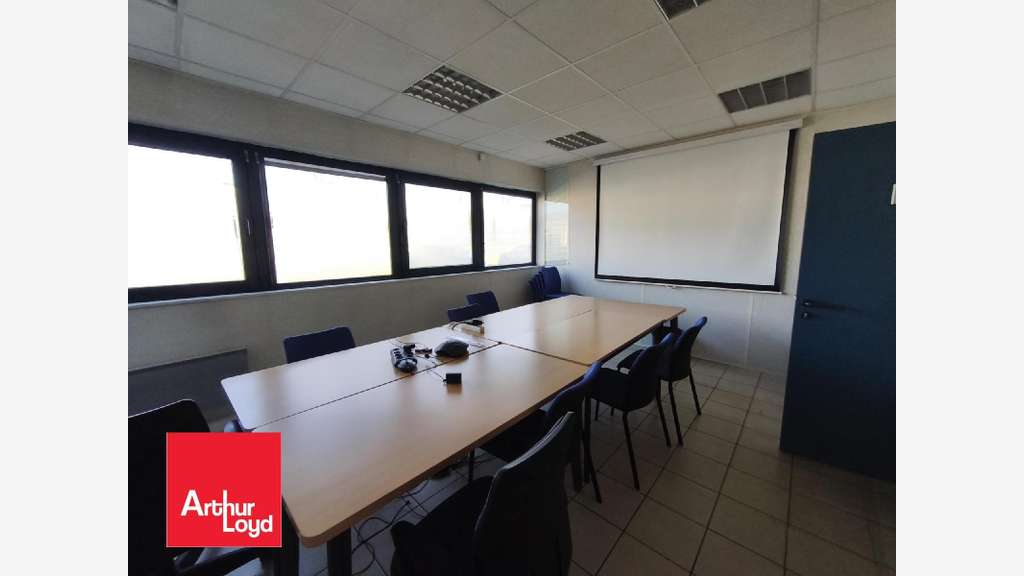 A louer bâtiment d'activités 864m² à Gellainville