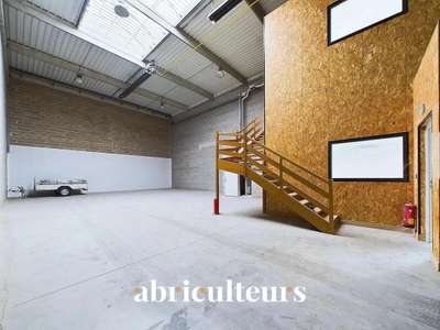 Local d'activité de 270 m² - proche Chartres et a