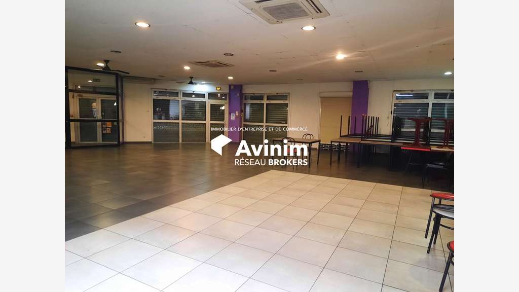 A louer cellule commerciale 305m² ZI Gières