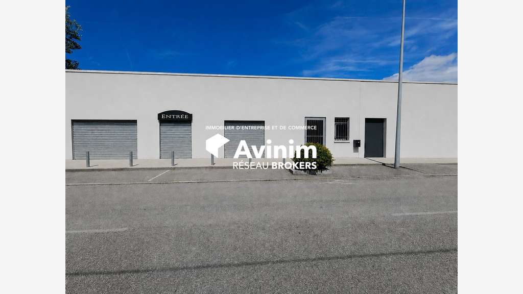 A louer cellule commerciale 305m² ZI Gières