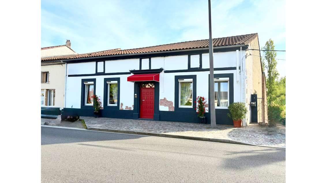 A louer local, en bon état 170m² à Golfech