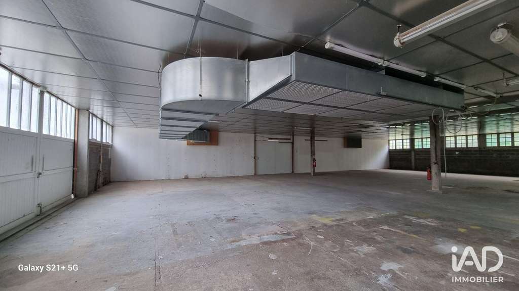 A louer local professionnel de 430m² à Gondreville