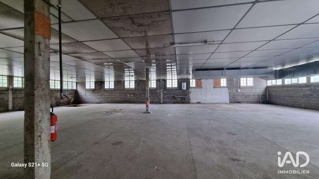 A louer local professionnel de 430m² à Gondreville