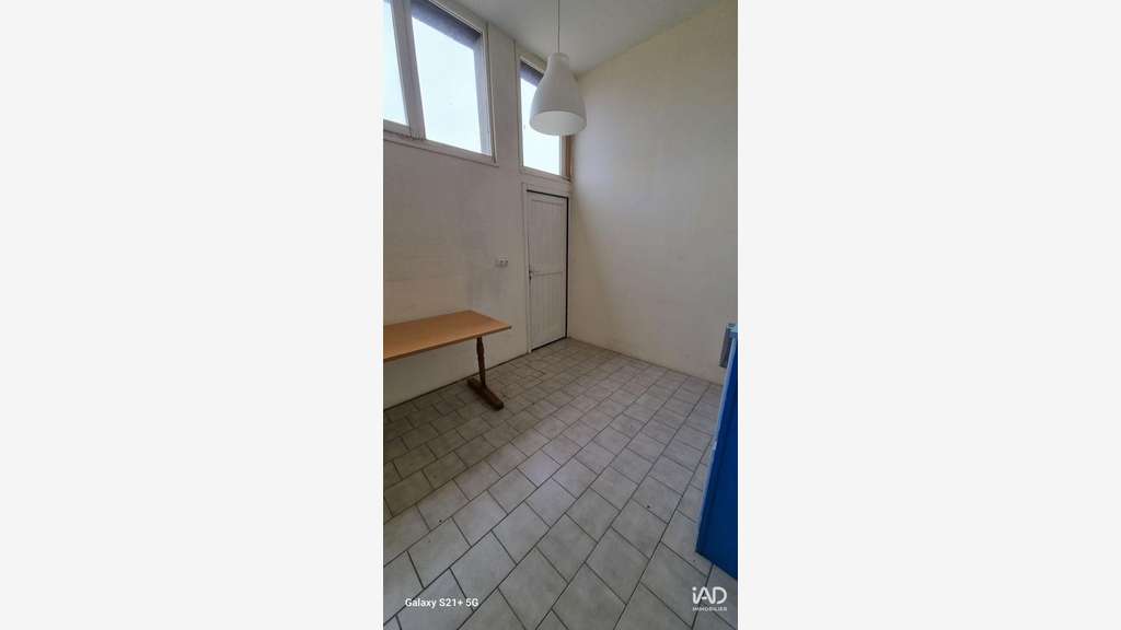 A louer local commercial de 1310m² à Gondreville