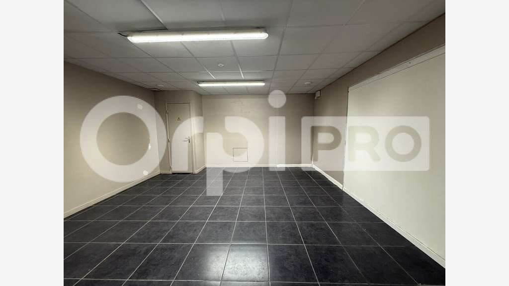 A louer cellule 1145m² Retail Park de Gonfreville