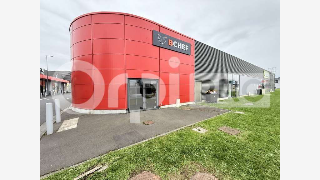Local angle 132m² à louer retail park Gonfreville