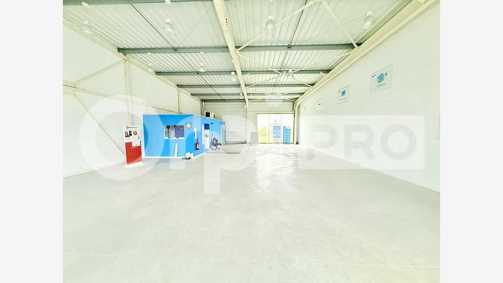 Cellule 218m² à louer retail park de Gonfreville