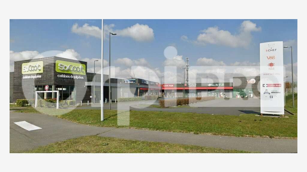 Cellule 218m² à louer retail park de Gonfreville