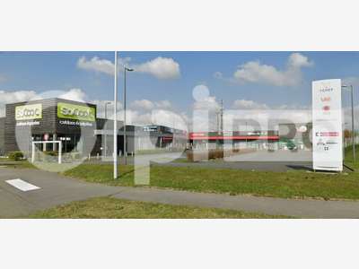 Cellule 218m² à louer retail park de Gonfreville 
