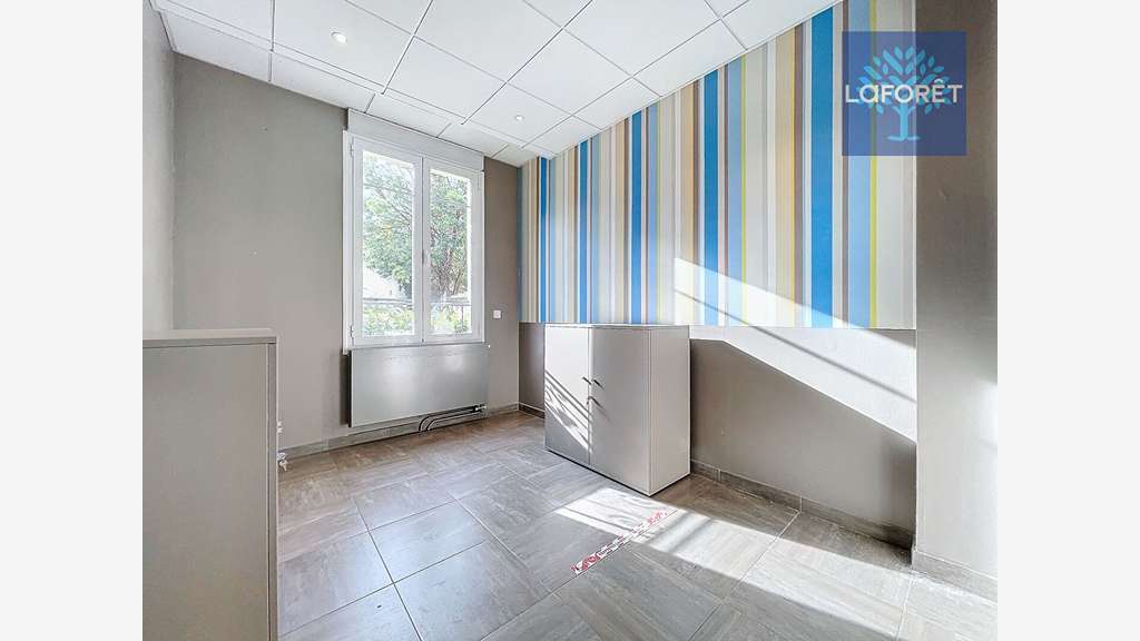A louer local commercial 85m² à Gournay-sur-Marne