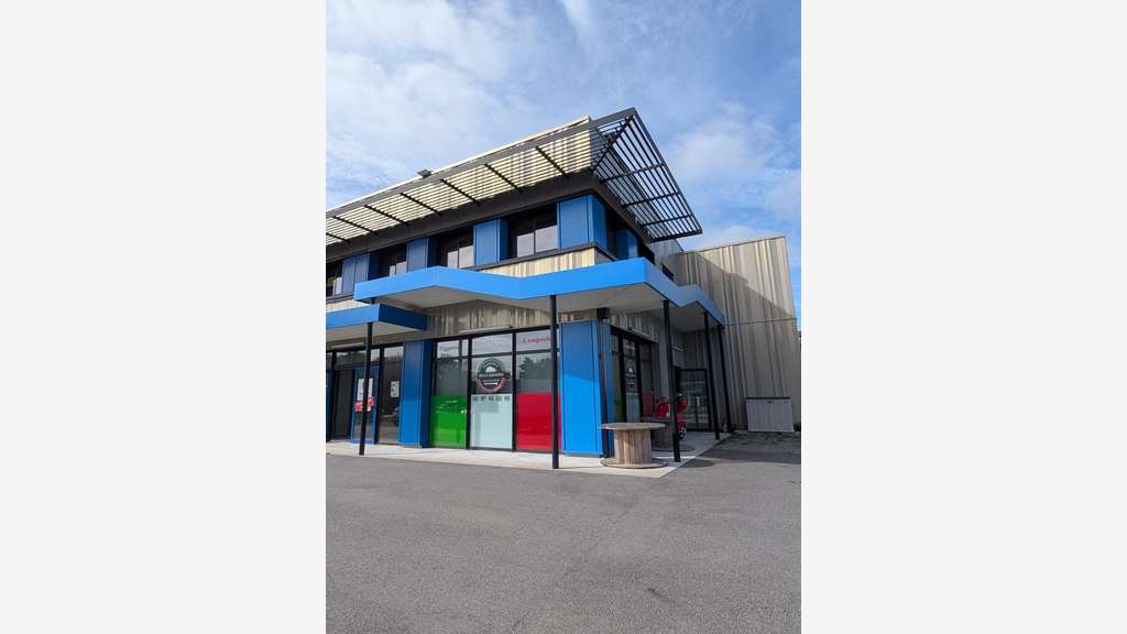 Loue cellule commerciale de 75m² à Grand-Champ