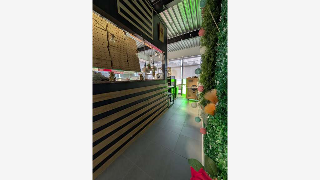 Loue cellule commerciale de 75m² à Grand-Champ