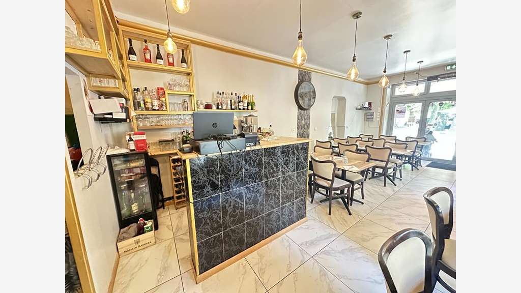 Local commercial de 60m² à louer à Grans centre