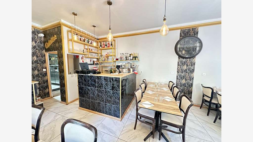 Local commercial de 60m² à louer à Grans centre