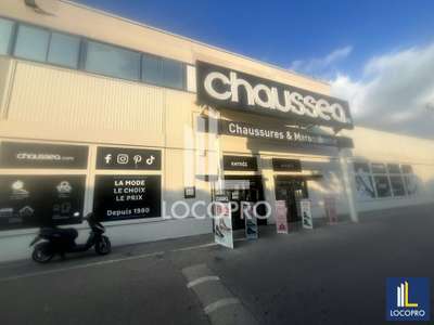 A louer local 912m² zone commerciale de Grasse