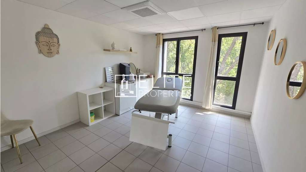 BUREAU 152m² GRASSE