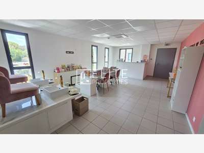 BUREAU 152m² GRASSE