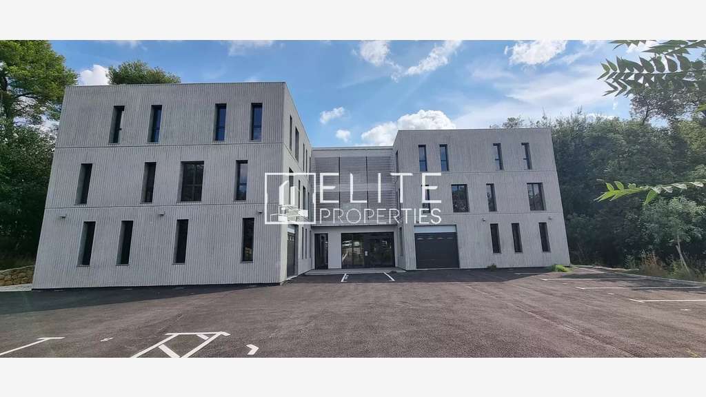 BUREAU 152m² GRASSE