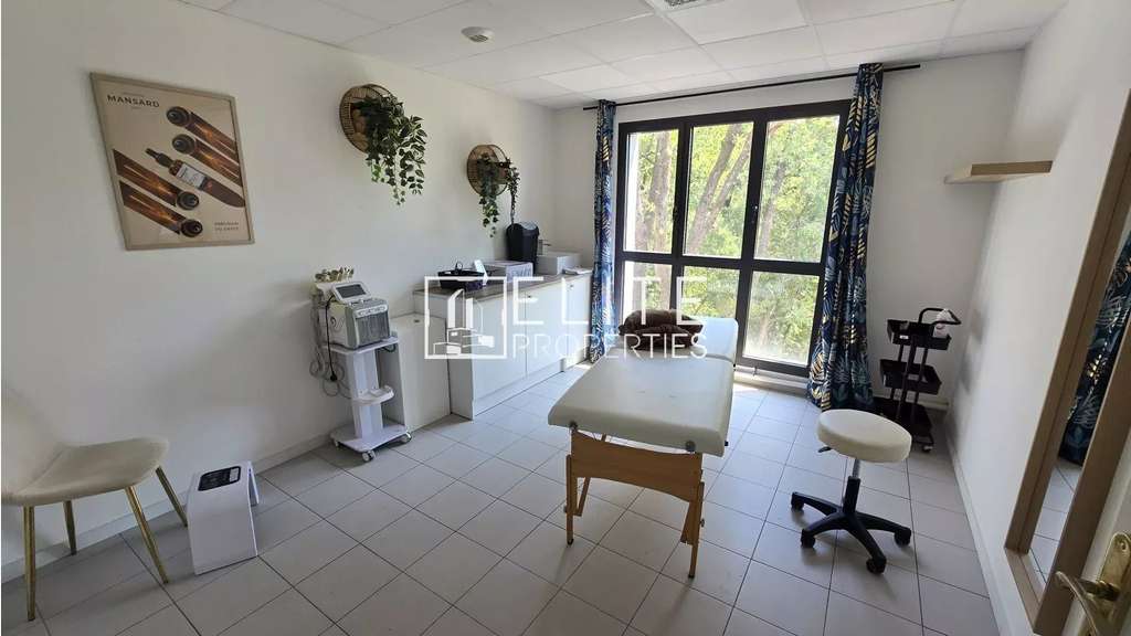BUREAU 152m² GRASSE