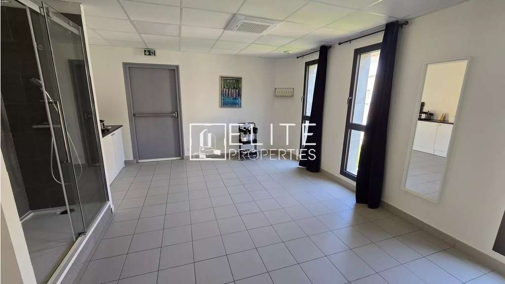 BUREAU 152m² GRASSE