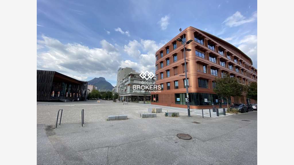 A louer, local 55m² à Grenoble quartier Ampère