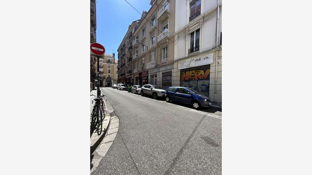 A louer local commercial 35m² à Grenoble