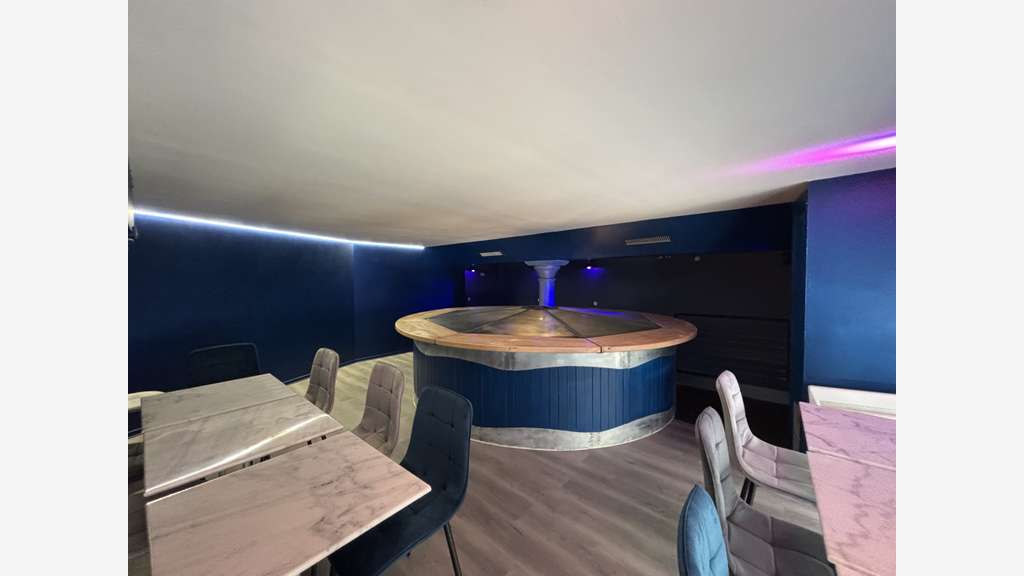 A louer local commercial 70m² Grenoble Notre Dame