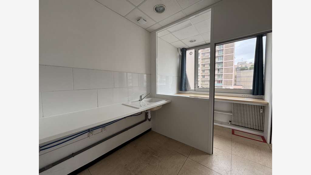 A louer local Professionnel/Bureaux 87m² Grenoble