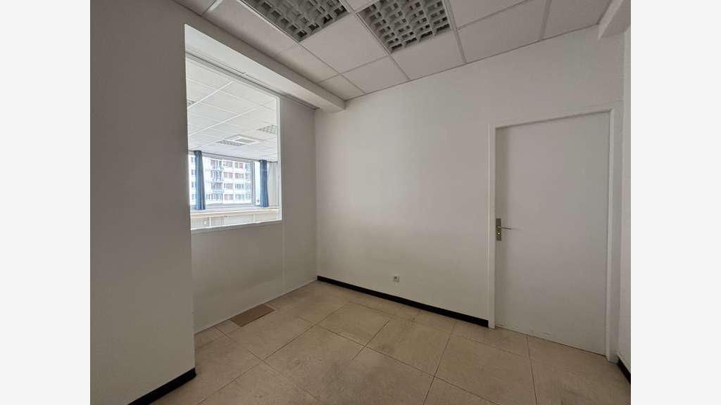A louer local Professionnel/Bureaux 87m² Grenoble