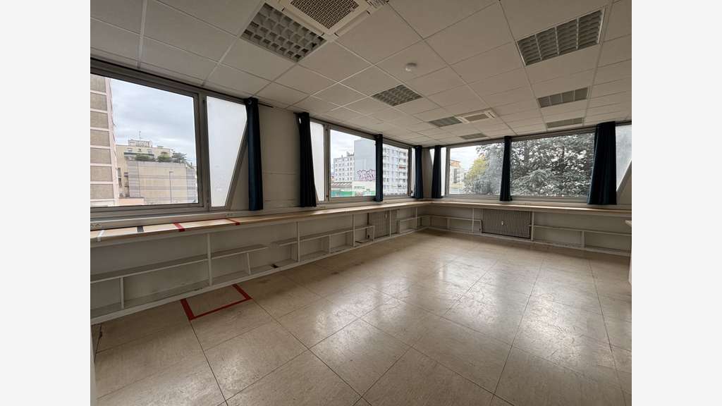 A louer local Professionnel/Bureaux 87m² Grenoble