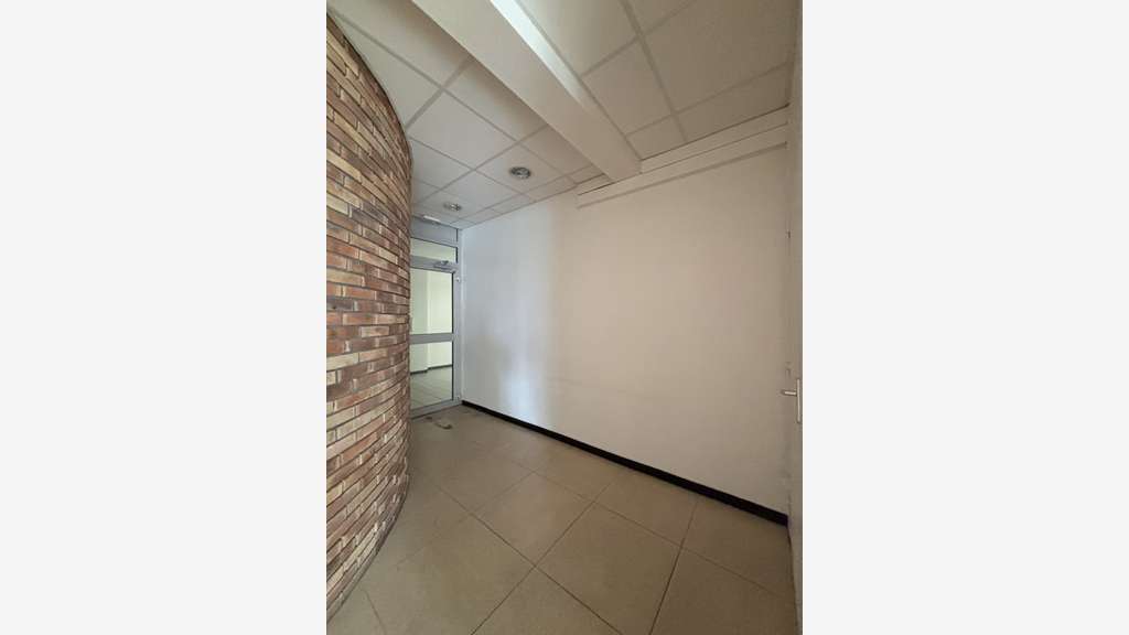 A louer local Professionnel/Bureaux 87m² Grenoble