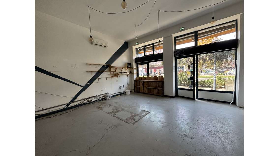 A louer local 57m² Cours Jean Jaurès de Grenoble