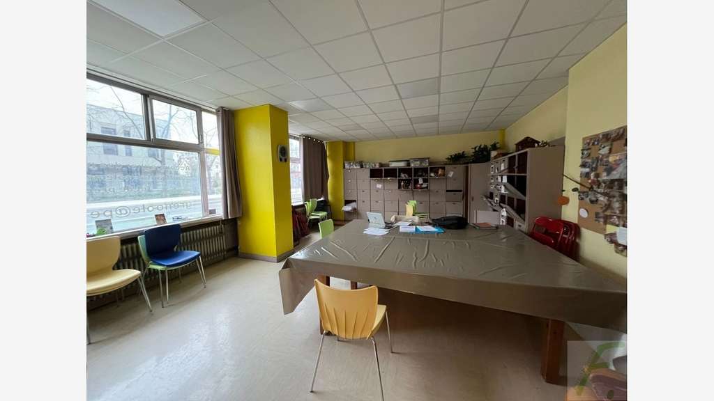 A louer local commercial 193m² à Grenoble