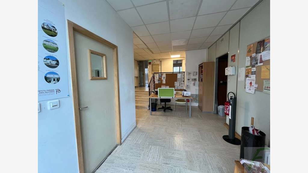 A louer local commercial 193m² à Grenoble