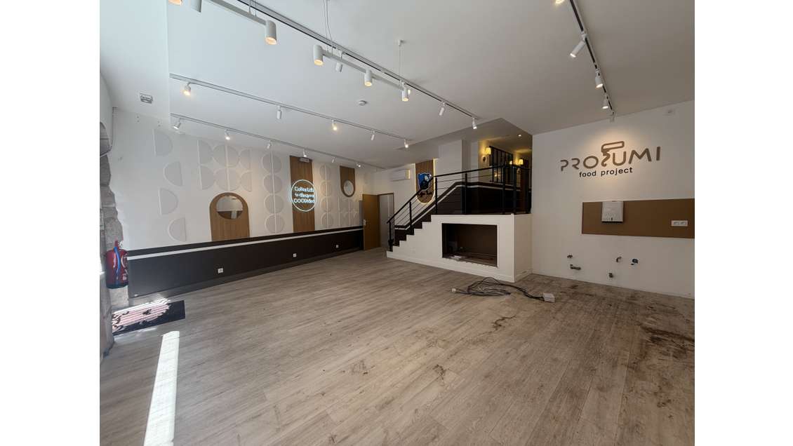 Local Comercial 121 m²