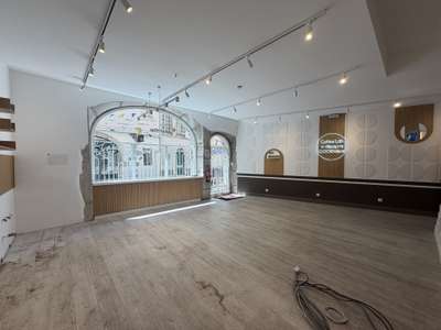 A louer local commercial rénové 121m² à Grenoble