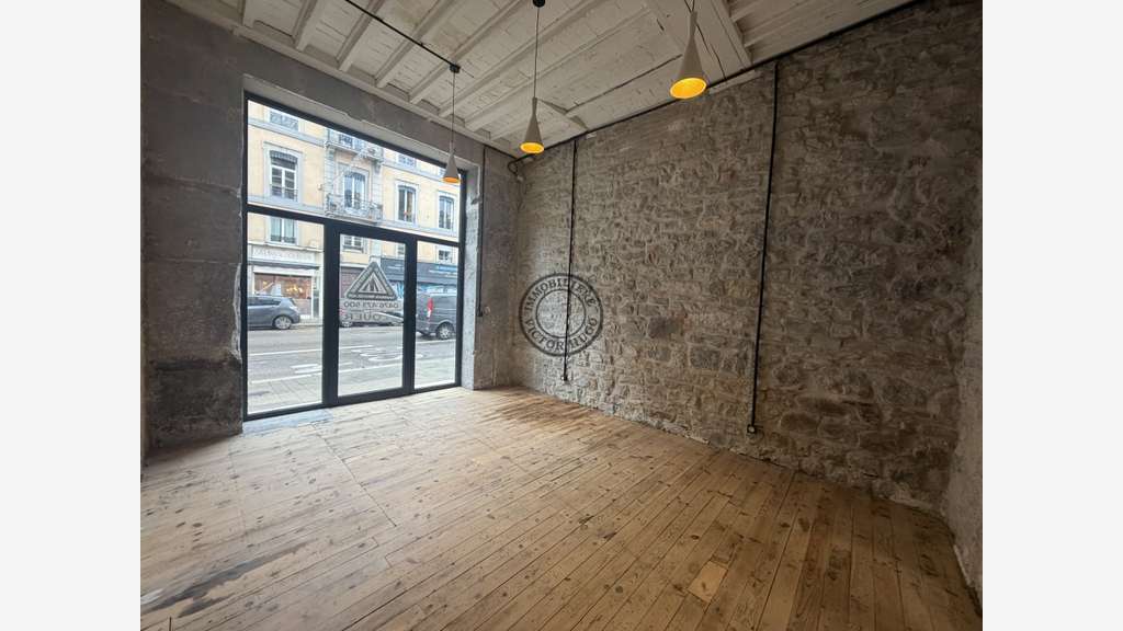 Local Commercial 42 m²