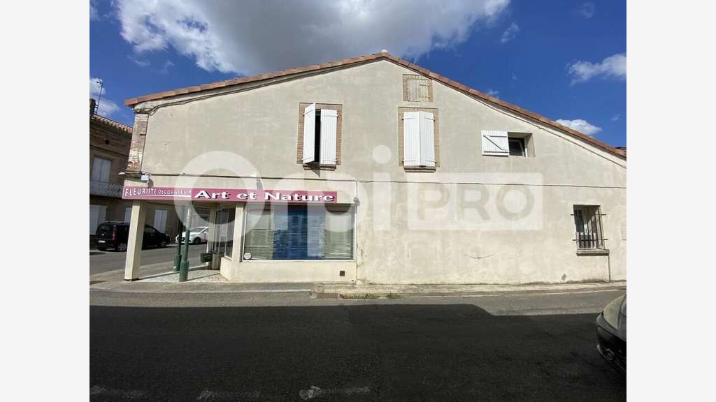 A LOUER CENTRE GRISOLLES LOCAL 110 M²