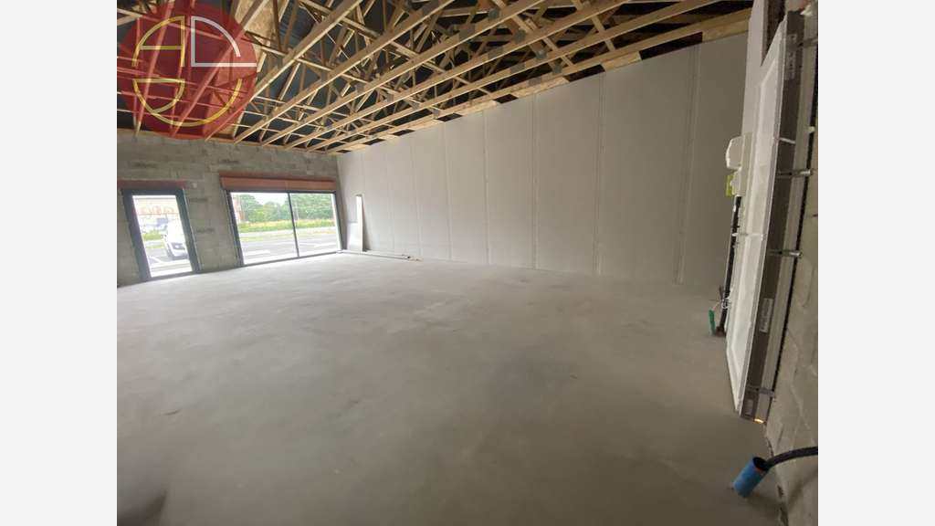 LOCAL COMMERCIAL DE 150M² -- GRISOLLES-- NORD OUES