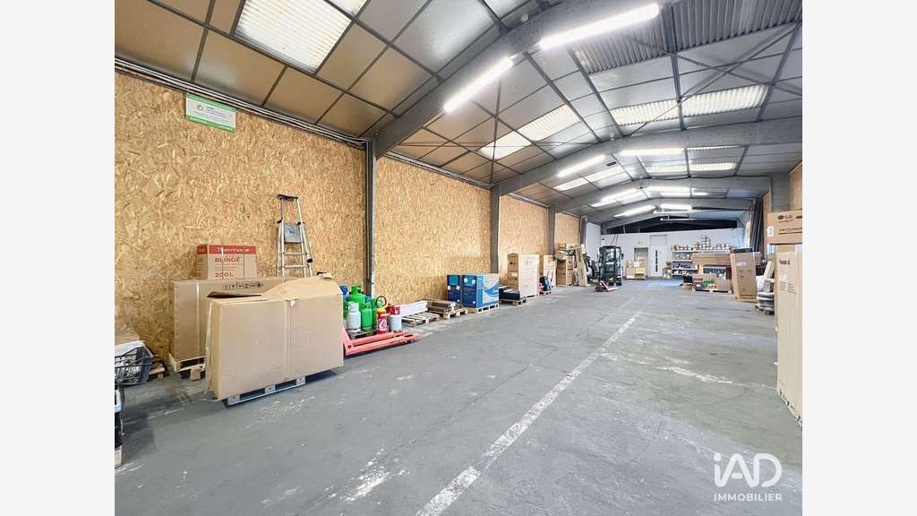A louer local d’activités 449m² à Grisy-Suisnes