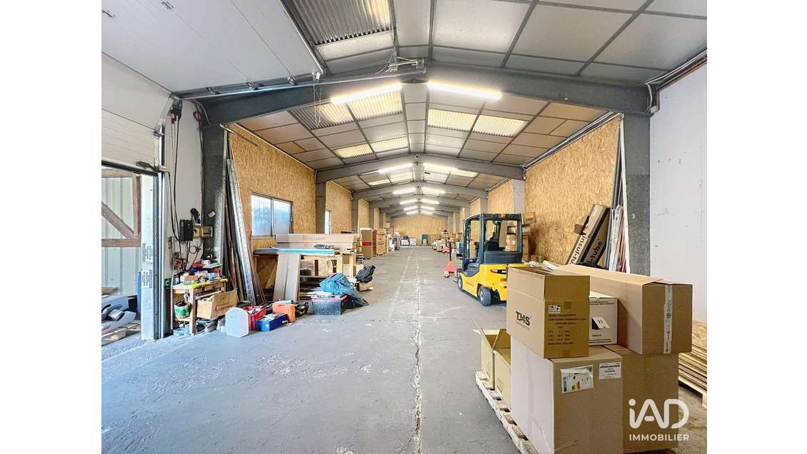 A louer local d’activités 449m² à Grisy-Suisnes
