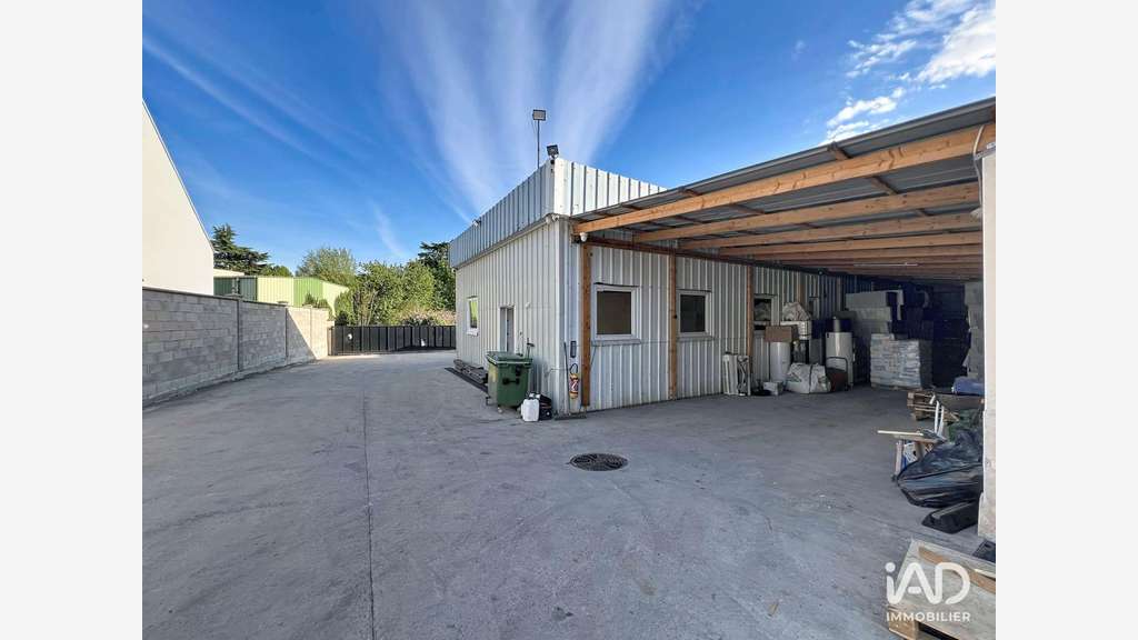 A louer local d’activités 449m² à Grisy-Suisnes